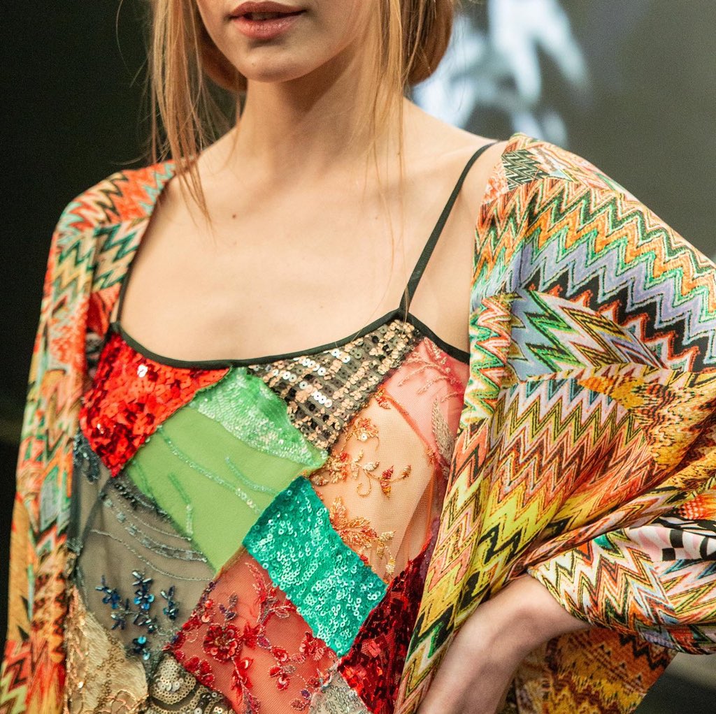 designers_ba's tweet photo. Cambalache es un poco una mezcla, de texturas, colores, estampas, algo de lo que @BENITOfz conoce mucho. Como buena hija de este momento, la colección tiene al algodón como gran protagonista e incorpora las prendas sin género, además de algunas cápsulas.#DesignersBA #SS21 https://t.co/AnSBVGvl0j