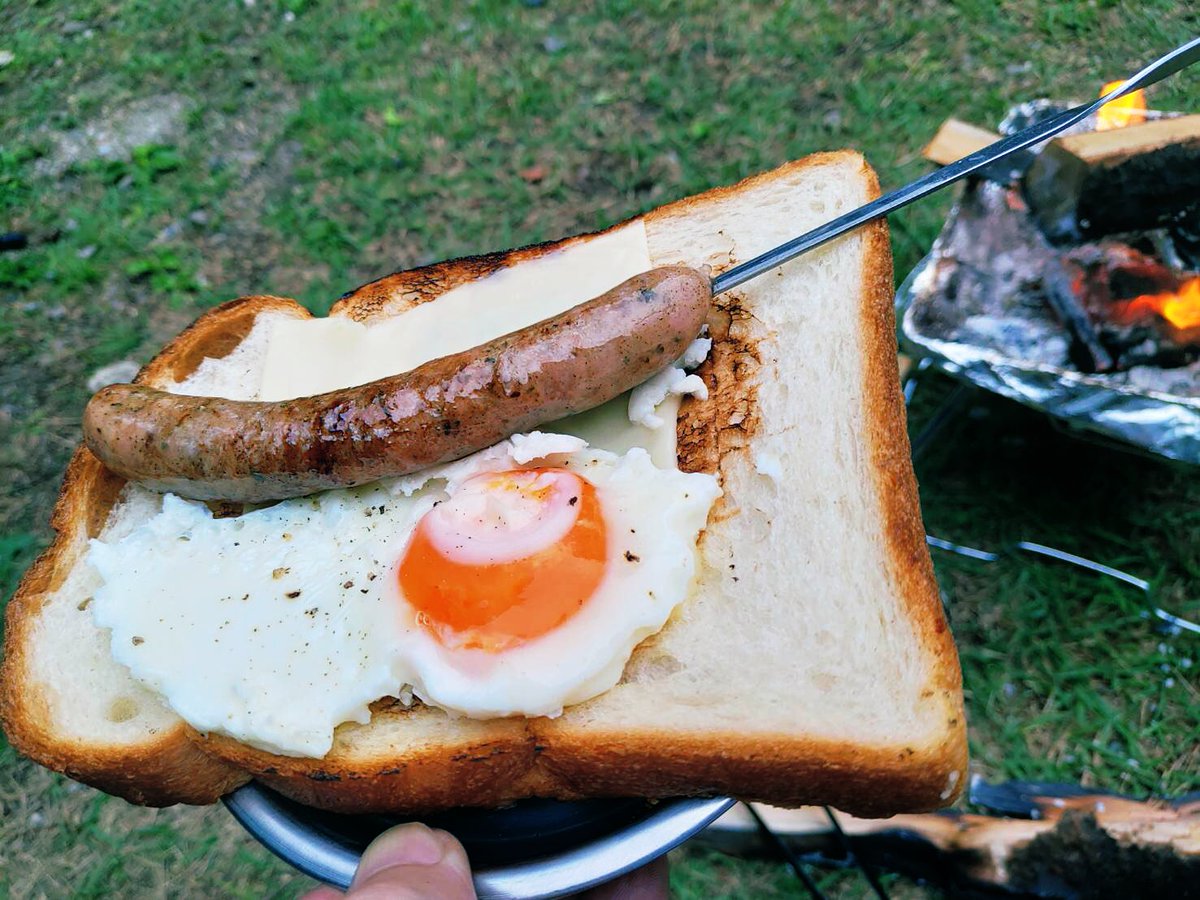 キャンプ朝ごはん