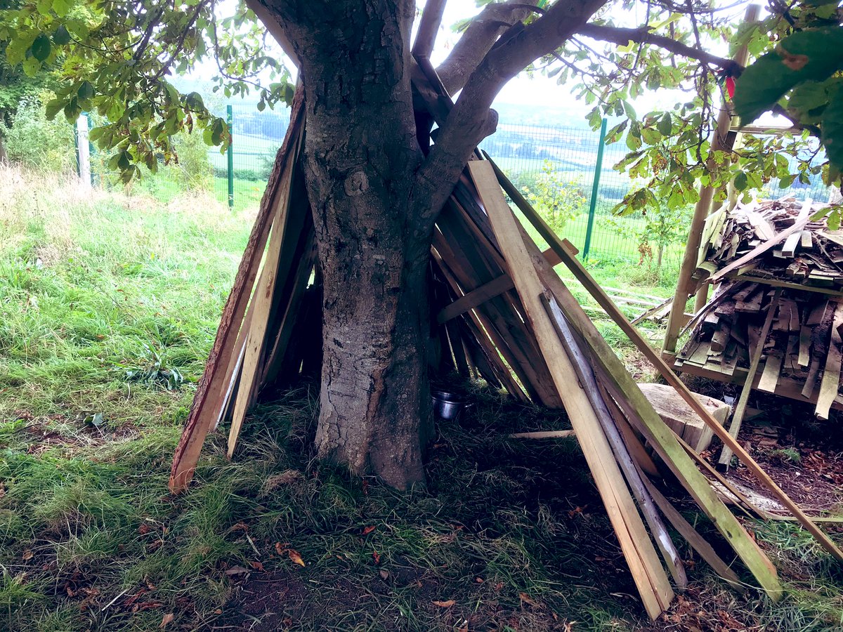 Super den today <a href="/OPAL_CIC/">Outdoor Play and Learning (OPAL) CIC</a> #opalschools #playmatters