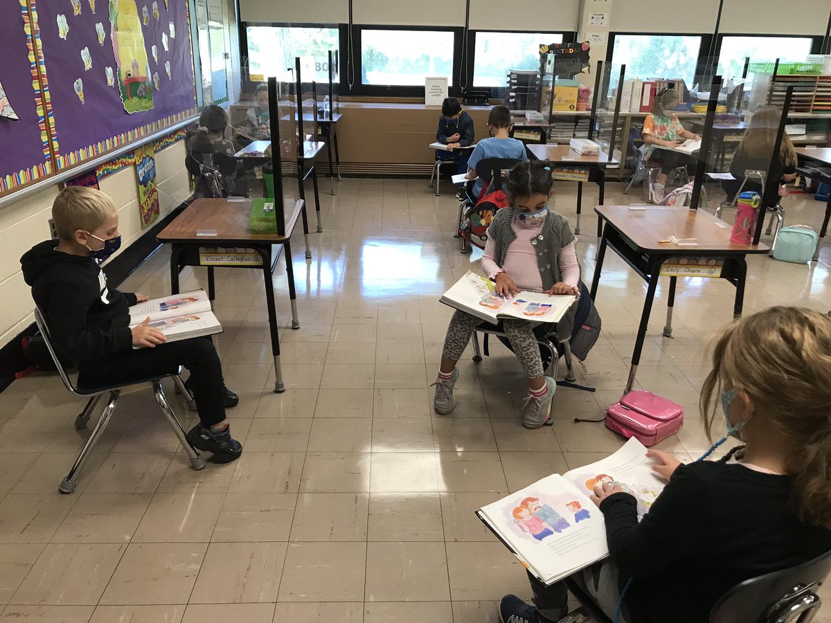 MrsTierneyCCS's tweet photo. Partner reading!  We are working hard on our reading and listening skills in 2nd grade!  #WeAreBethpage https://t.co/KjYO9rbC62