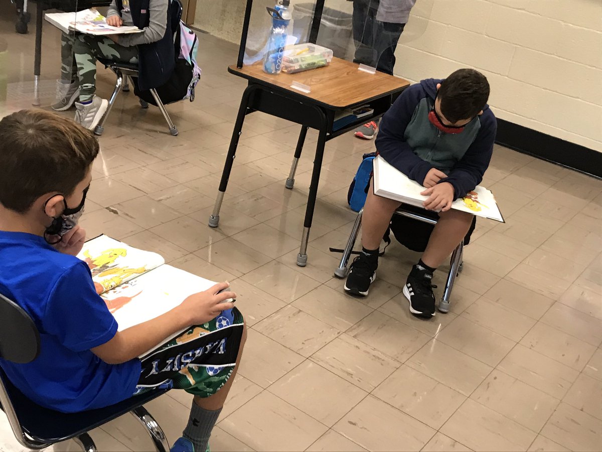 MrsTierneyCCS's tweet photo. Partner reading!  We are working hard on our reading and listening skills in 2nd grade!  #WeAreBethpage https://t.co/KjYO9rbC62