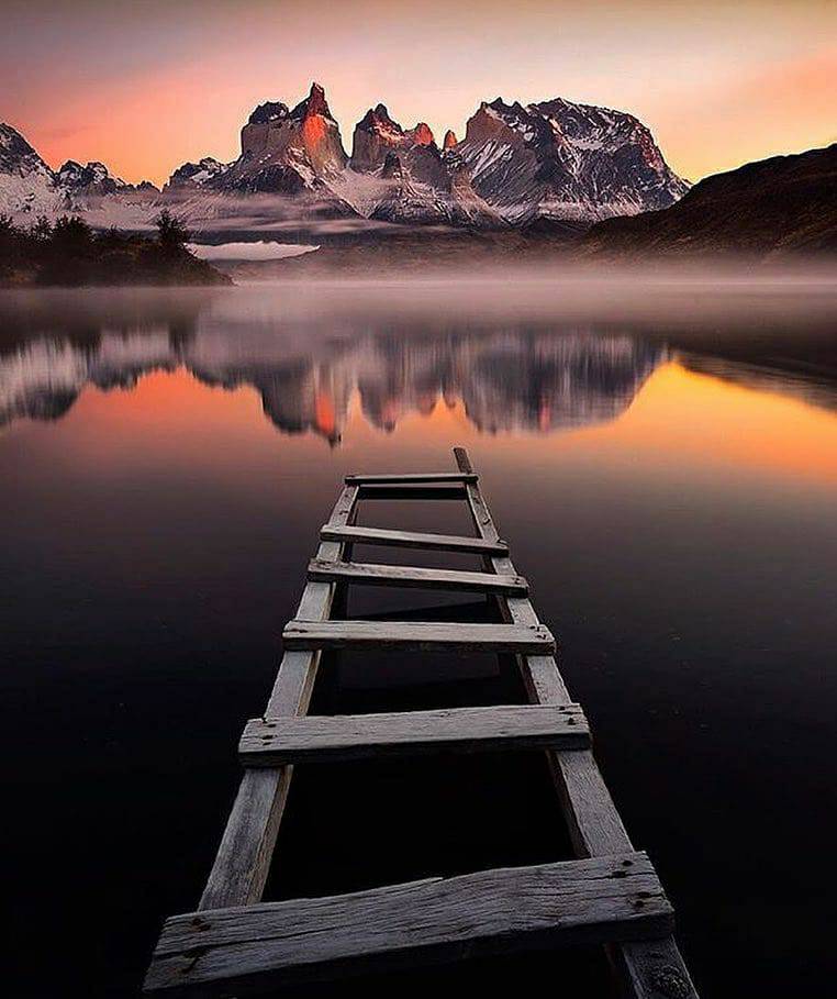 Parque Nacional Torres del Paine 🥰 
#magallappnes 💙💛
.
.
.
.
.
📸 
.
.
.
.
.
#torresdelpainenationalpark #explorepatagonia #magicalplacesonearth #earthpix #earthfocus #Outdoors #awesomeglobe