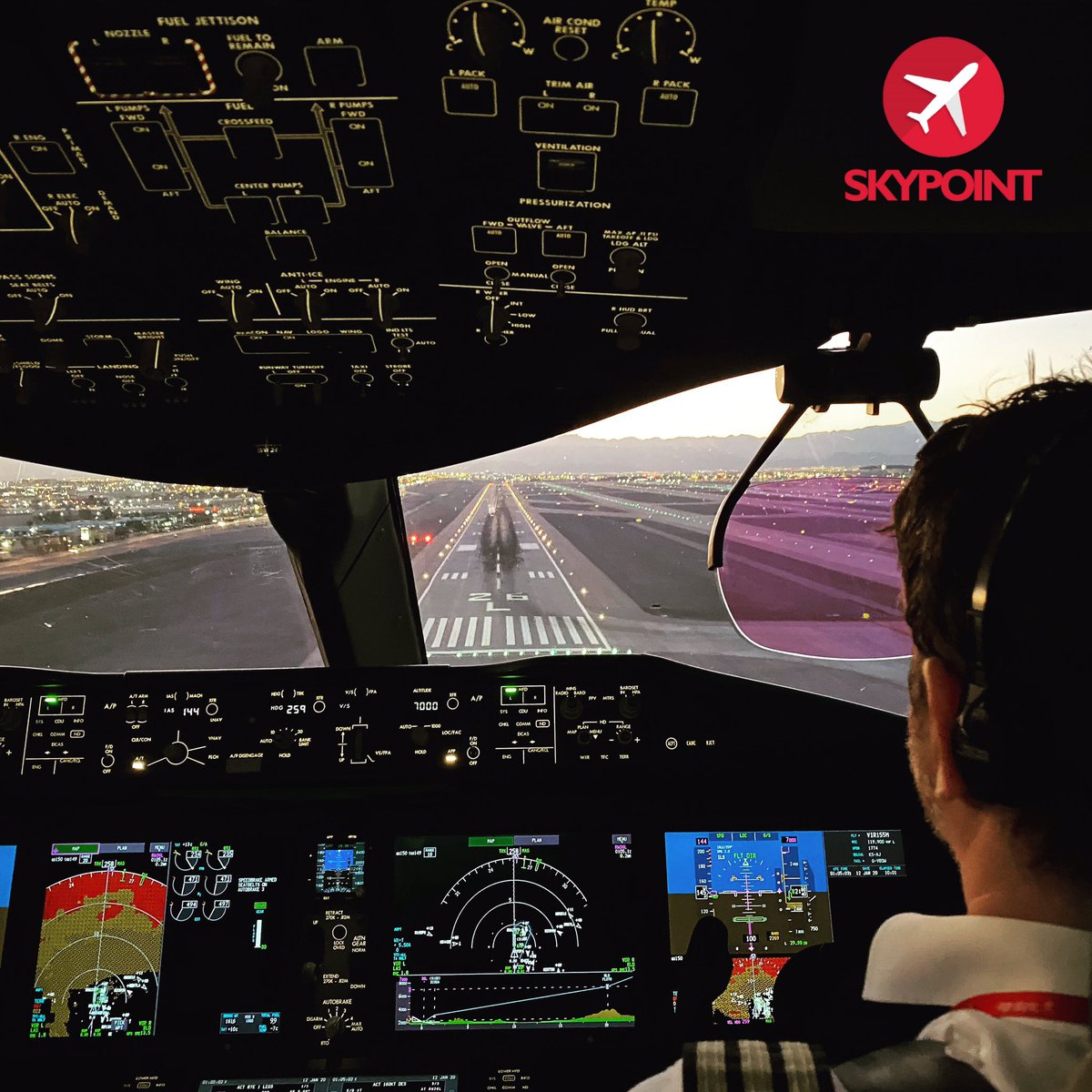 SkypointOps's tweet photo. Our ops team @SkypointOps have the necessary experience &amp; expertise to ensure everything within this space functions correctly, accurately &amp; efficiently. 
.
#beyondservice 
#flightops #flightplanning #flightsupport #flightcrew #flightpermits #cockpitview https://t.co/VmjUcYWR9e