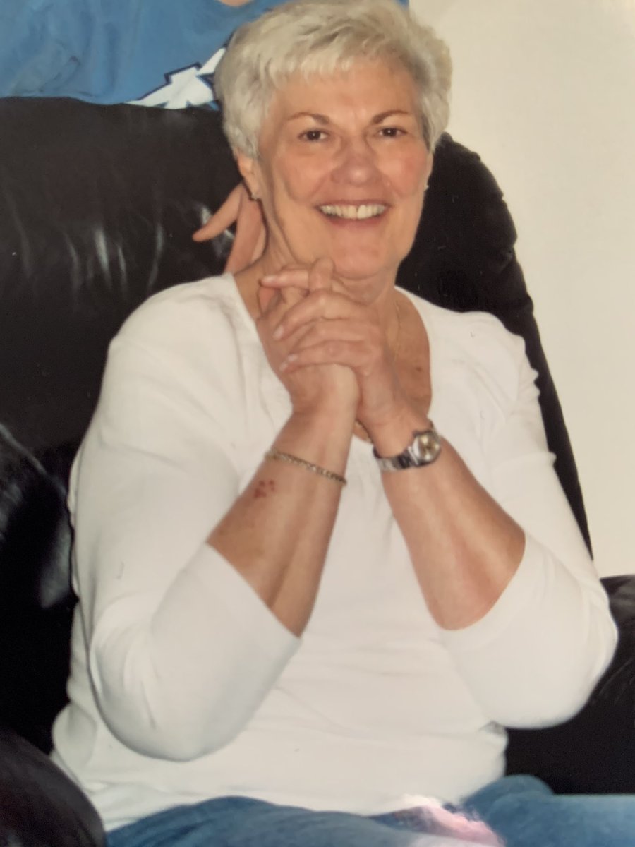 FlexMatys's tweet photo. Happy birthday Mom  miss you. &amp; love you so much. https://t.co/JvpAqvoUN8