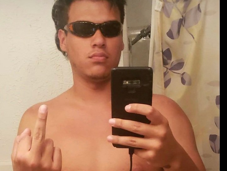 BlueMilkMan1's tweet photo. @drizzledadrip U forgot ur shades btw https://t.co/p6iP6lt9yg