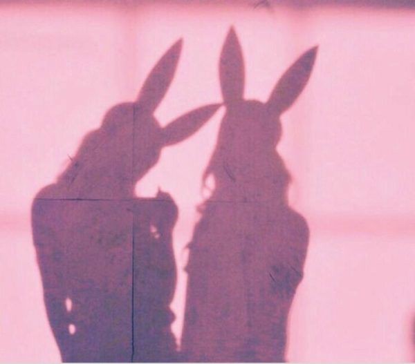 Spotted_TOB's tweet photo. ❧ 𝑫𝒆𝒕𝒂𝒍𝒉𝒆𝒔 𝒒𝒖𝒆 𝑬𝒏𝒄𝒂𝒏𝒕𝒂𝒎

ᴄᴀᴅᴀ ᴜᴍ ᴇ́ ᴜ́ɴɪᴄᴏ, ᴄᴀᴅᴀ ᴅᴇᴛᴀʟʜᴇ ɪᴍᴘᴏʀᴛᴀ, ᴄᴀᴅᴀ ᴍᴏᴍᴇɴᴛᴏ ᴇ́ ᴍᴀ́ɢɪᴄᴏ. ᴏ ᴀᴍᴏʀ ᴇ́ ᴀ ᴄʜᴀᴠᴇ ᴇ ᴀғʀᴏᴅɪᴛᴇ ᴠᴇᴍ ᴘᴀʀᴀ ᴍᴏsᴛʀᴀʀ. ʙᴇᴍ ᴠɪɴᴅᴏs ᴀᴏ ᴅᴇᴛᴀʟʜᴇs ϙᴜᴇ ᴇɴᴄᴀɴᴛᴀᴍ. https://t.co/zPSYqYsN7h