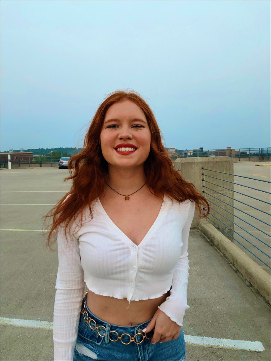 gabi_stack_'s tweet image. Haven’t actually posted a picture of myself on here yet, so this is me! :)