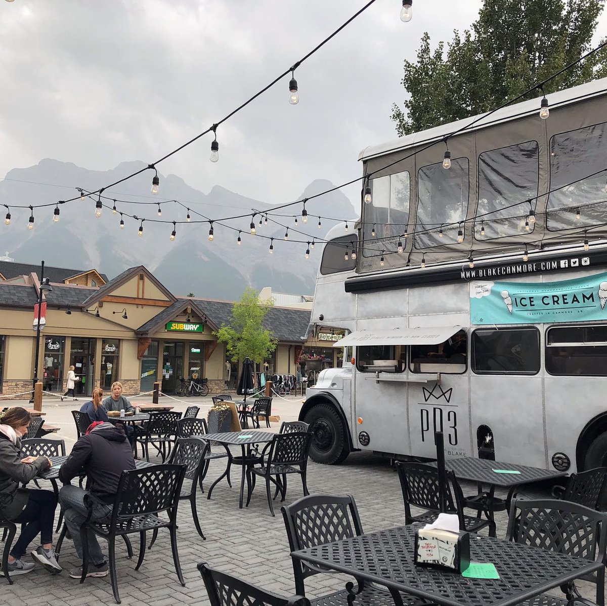 It's Taco Tuesday! Enough said.
Grab a taco or three and have a picnic with the view! #Canmore #tacotuesday