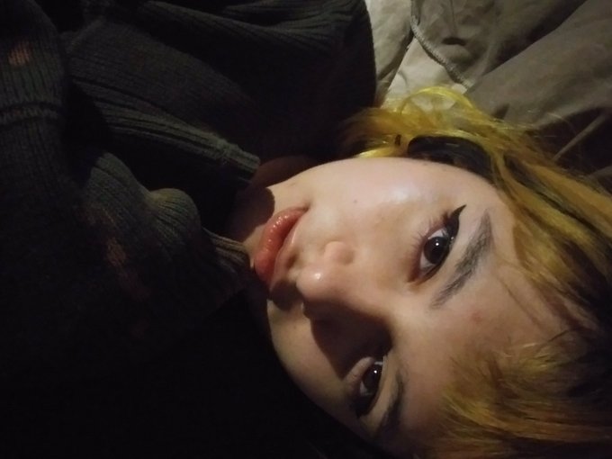 2 pic. Join my discord! https://t.co/xiofGndqow  #Egirl #Thot #Tiktok #Twitter #PornHub #OnlyFans #Sexy