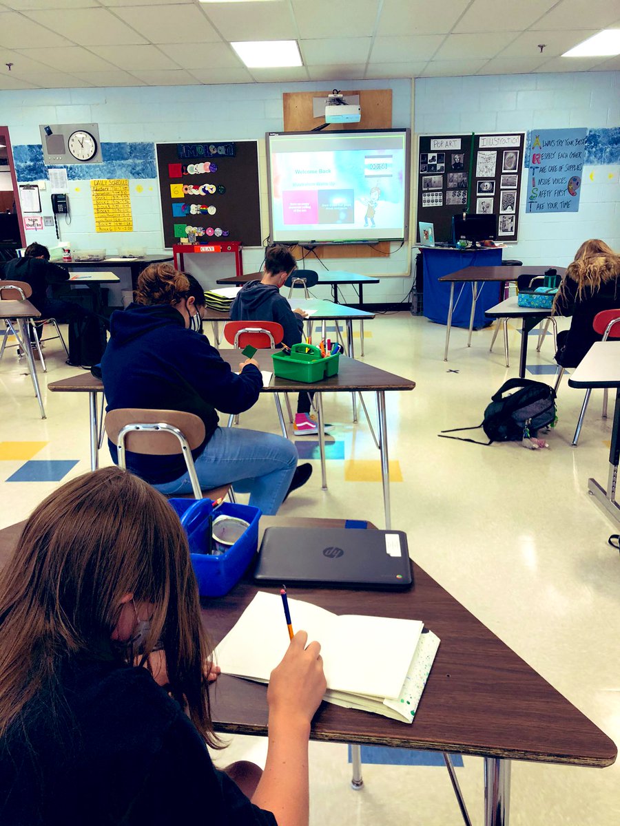 MsMcLeanArtroom's tweet photo. To help the 7th-8th graders warm up to Illustration we have been enjoying some ridiculous prompts. The angry snowmen might have been the highlight of my day! #SMSart #MsMcleansArtroom https://t.co/bw5Ksr4mkX