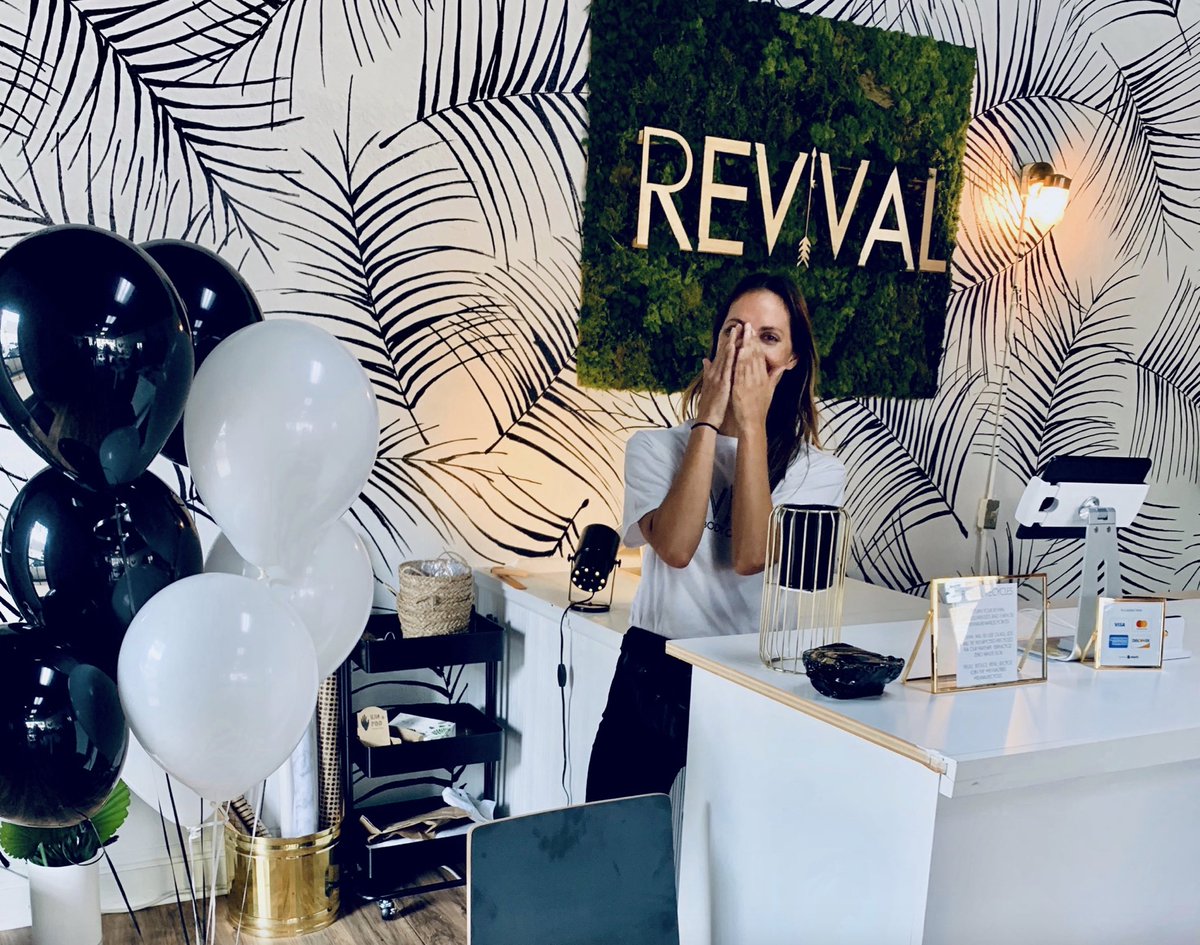 ContempoCLE's tweet photo. This is Nicole learning she won money to invest in her #Lakewood business. Be like Nicole of @REVIVALBodyCare and enter our Pitch Competition. #fescleveland https://t.co/0PT6WyBmAN. https://t.co/hHstPan4TQ