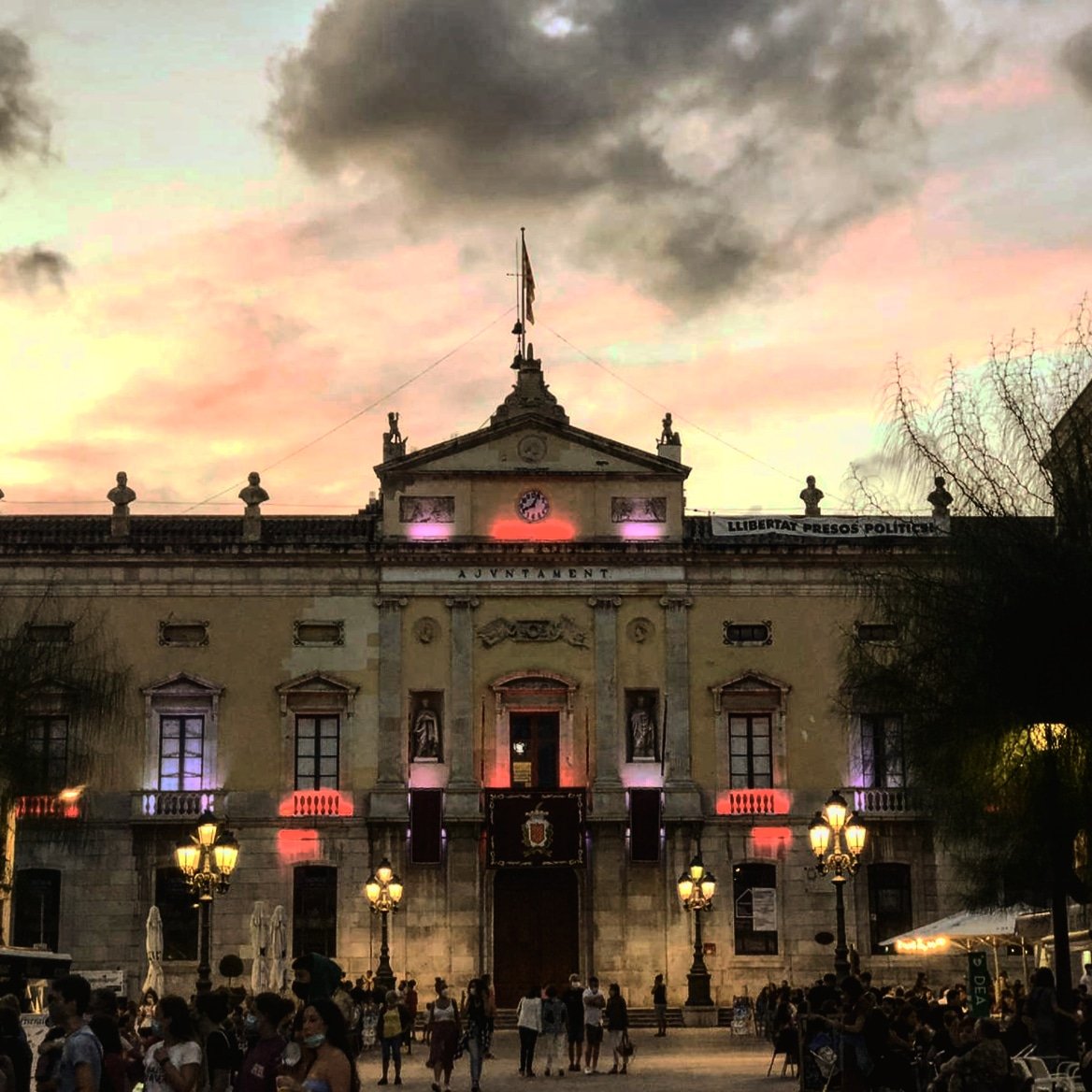 WILLY (@guillemseri) on Twitter photo Estem d'aniversari! Felicitats <a href="/xiquetstgn/">Xiquets de Tarragona</a> , per molts anys més!!
#orgulldeferne50 #50anys Estem d'aniversari! Felicitats <a href="/xiquetstgn/">Xiquets de Tarragona</a> , per molts anys més!!
#orgulldeferne50 #50anys
