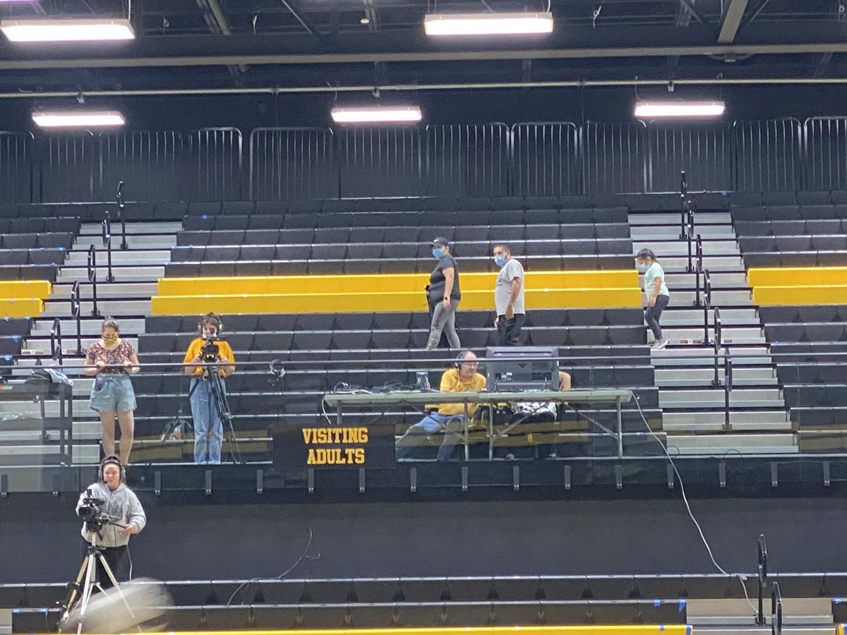 #FWCSshoutOut to Mark Guitard and the Snider Panther Paws TV Class for doing a multi-cam livestream of the volleyball game tonight. My heart is so full to see this video production class thriving again. <a href="/SniderAthletics/">Snider Athletics</a> <a href="/FWSniderHS/">Snider High School</a>