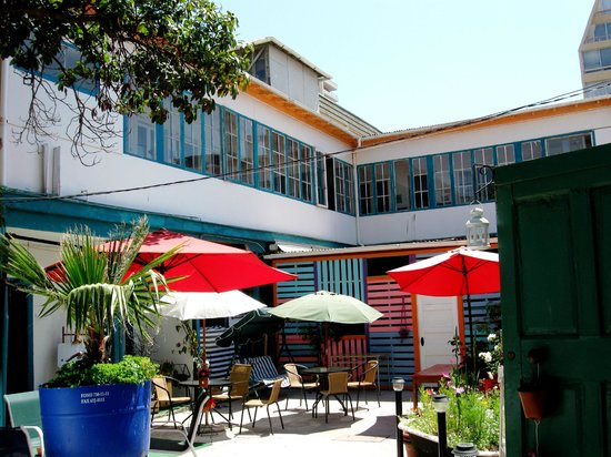 __EasyTravel's tweet photo. 🔵Vols à destination de Lisbonne

Profitez de notre partenariat avec une auberge de jeunesse Garden Hostel🏠

✔ Nuit à 8€
✔Petit déjeuner gratuit 
✔ Wifi gratuit

#PPAFLY20 #EasytravelUrban https://t.co/0d6jlHO0YR