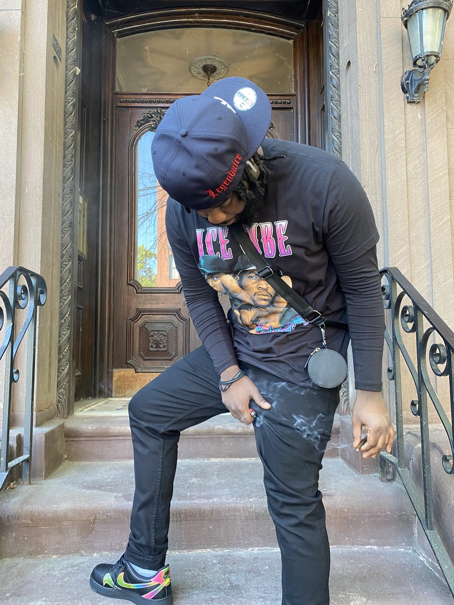 BrisFriday's tweet image. Him *+🤞🏾♍️🦋🦋