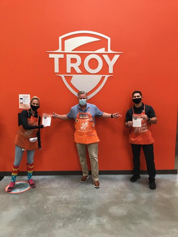 thd_jill's tweet photo. Thanks Bill for spending time with us today @TroyDFC6707. Shane found his long lost twin. #TwinningTuesday  @aaron6707 https://t.co/6BnOUM4vAl