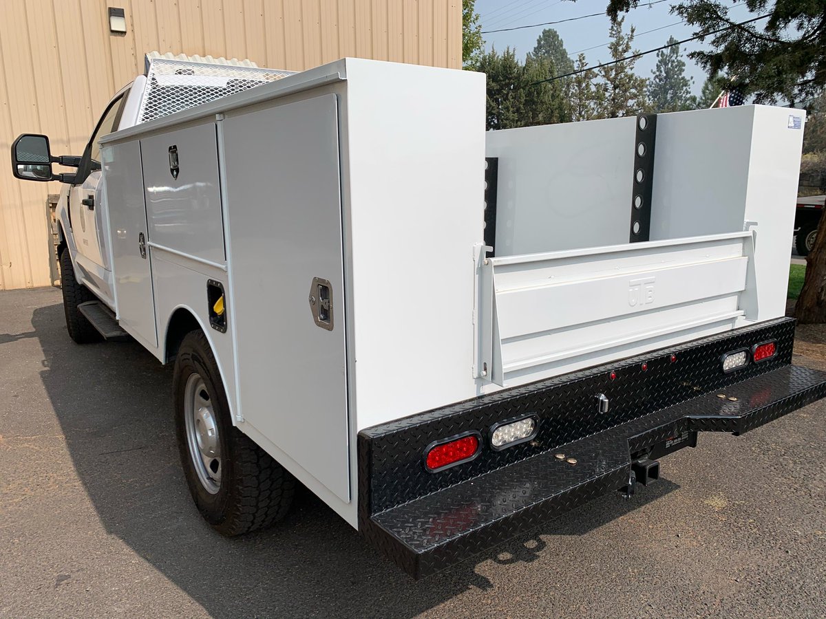 ANWWelding's tweet photo. UTB body installation! #welding #weldit #installation #utb #utilitybody #bendoregon #inbend #fabrication #weldshop #fab #fabshop #redmondoregon #centraloregon https://t.co/mhpL4y3yNV