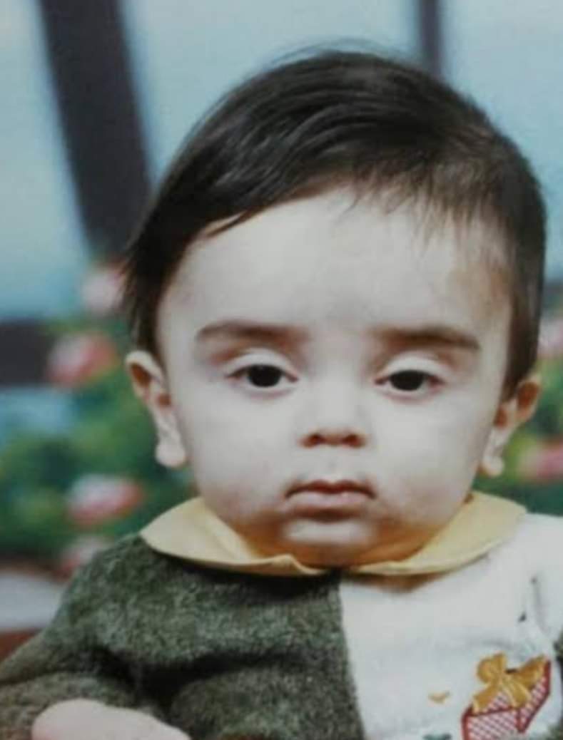 Likee01's tweet photo. #childhood_photo_challenge https://t.co/BHvidrcKWa