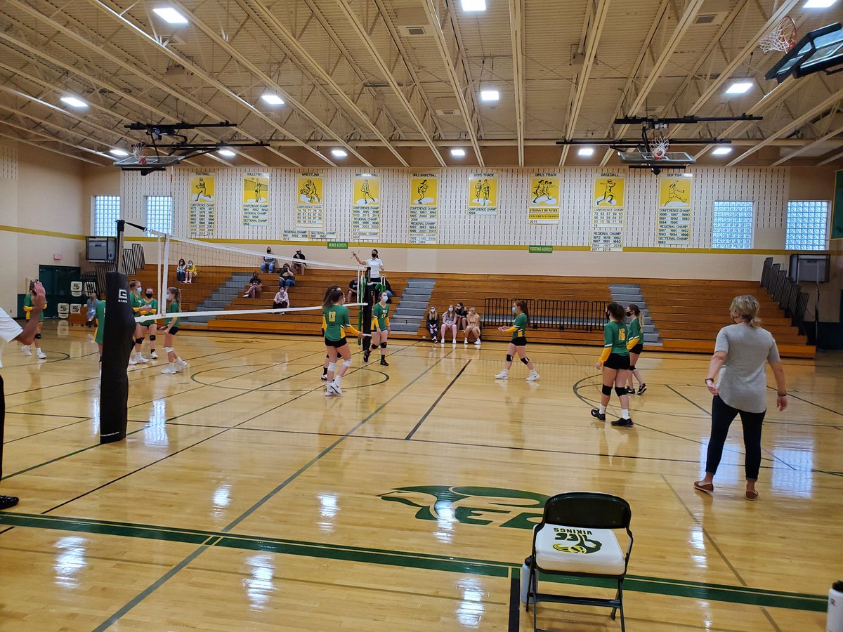PManriquez_6's tweet photo. Great Pec JV VB action tonight. Love seeing our kids compete. #PecPride
#MakeTheMostOfIt https://t.co/kxJe8eFfj8