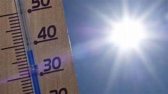 AT_Misiones's tweet photo. 🌡🚨Calor extremo en Chaco, Formosa, Corrientes y el sur del Paraguay con maximas de hasta 🥵🔴42°C. Misiones tendrá temperaturas de hasta 🥵🟠38°C. Sera por la tarde del sabado 26-09. https://t.co/sYRSDiyyJ6