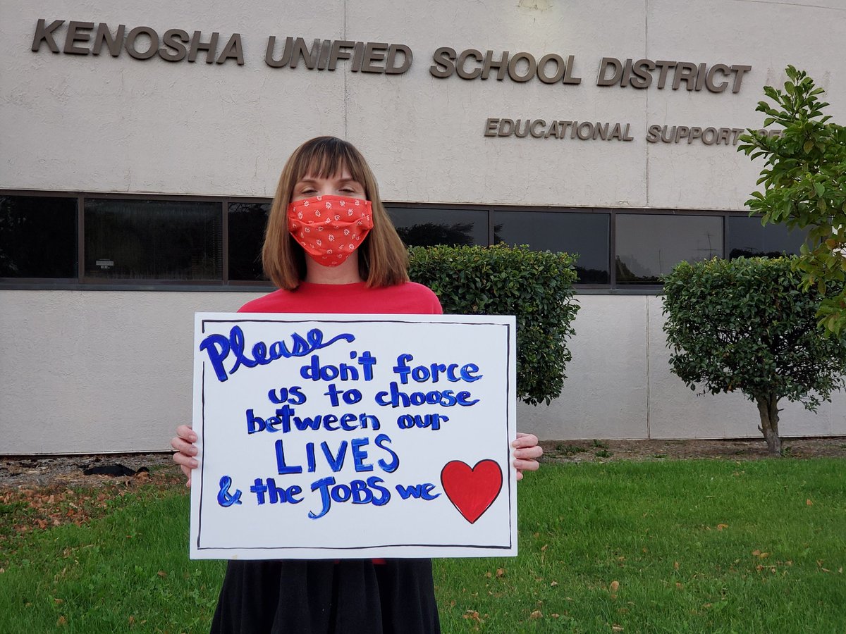 MTEAunion's tweet photo. .@KEAunion Kenosha Teachers are arriving at school board meeting to demand full virtual learning until the conditions are met for a safe in person return to school.
Kenosha Education Association President Tanya Kitts-Lewinski
#SafetyFirst #NotOneDeath #StandWithKenoshaTeachers https://t.co/6fUpf3Ug4W