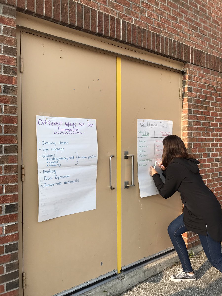 andreahaefele's tweet photo. Guiding Ss thru a series of communication games in our early stages of integration #physed w/ @asd_teach Ss. Always learning more about our Ss as they work thru diff challenges while learning how Ss w/ #autism learn, maybe we’re not so different after all 🤔 #playbeyondthelabel https://t.co/7MCVno3Emh