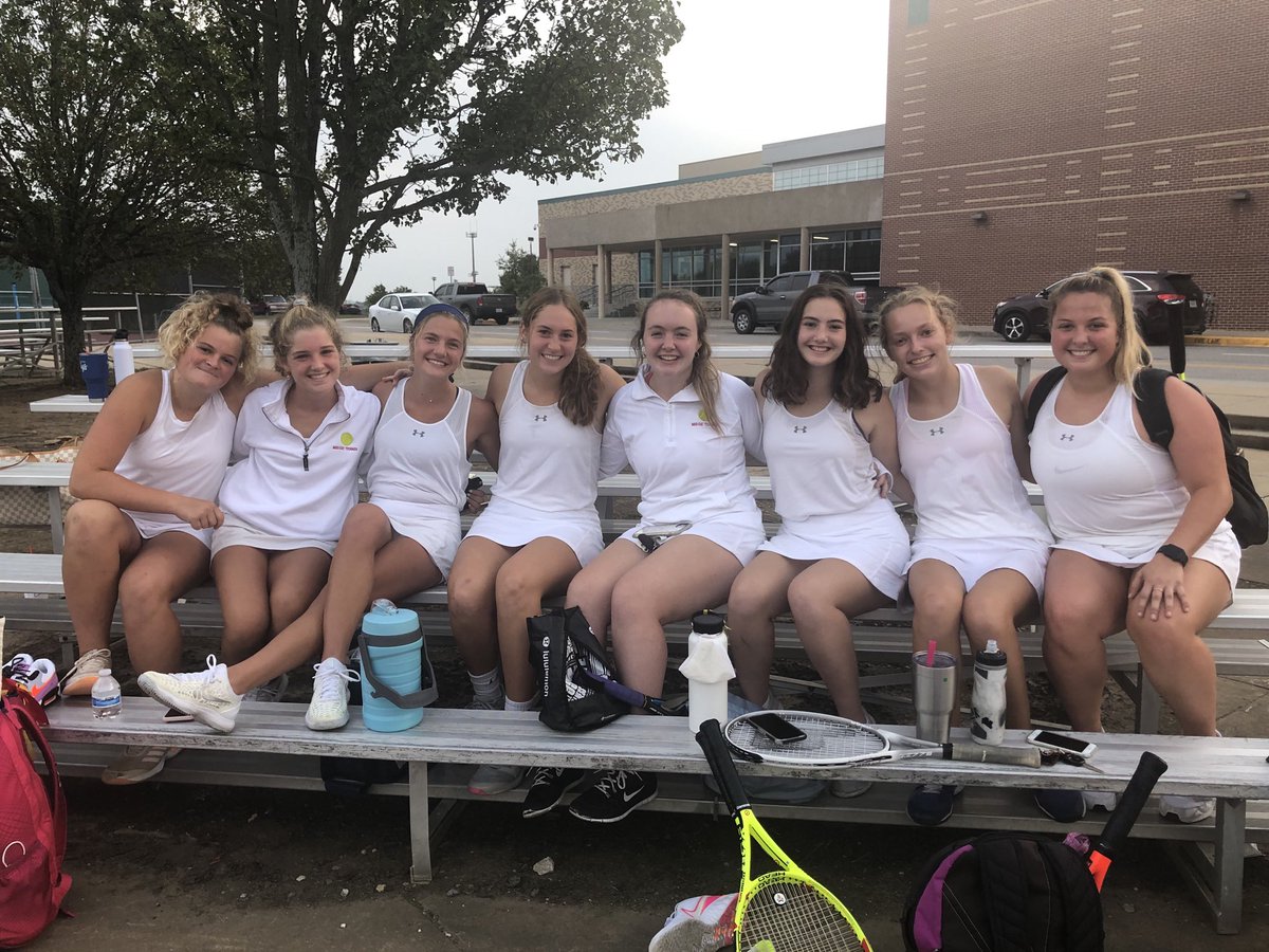 AmieAshull's tweet photo. Miege girls varsity tennis in full swing! go Stags ⁦@BishopMiege_TEN⁩ https://t.co/zV2j1jqQ4s