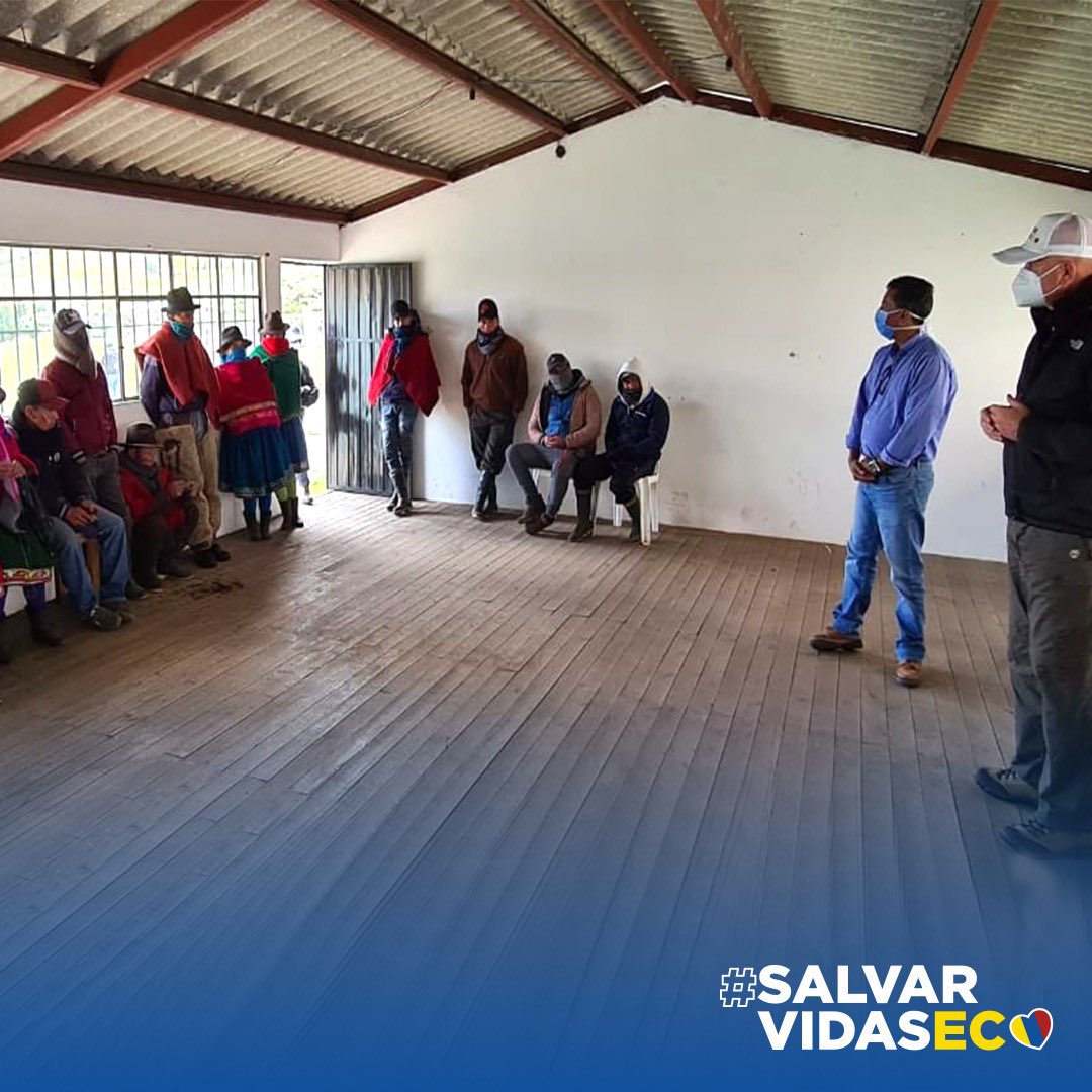 Salvar Vidas Ecuador (@salvarvidasec) on Twitter photo Llegamos a Chimborazo junto al Dr. Alfredo Borrero <a href="/ABorreroVega/">Alfredo Borrero Vega</a> con 40.000 mascarillas y 10.000 gafas de protección para los afectados por las explosiones del volcán Sangay.
#SalvarVidasEC Llegamos a Chimborazo junto al Dr. Alfredo Borrero <a href="/ABorreroVega/">Alfredo Borrero Vega</a> con 40.000 mascarillas y 10.000 gafas de protección para los afectados por las explosiones del volcán Sangay.
#SalvarVidasEC