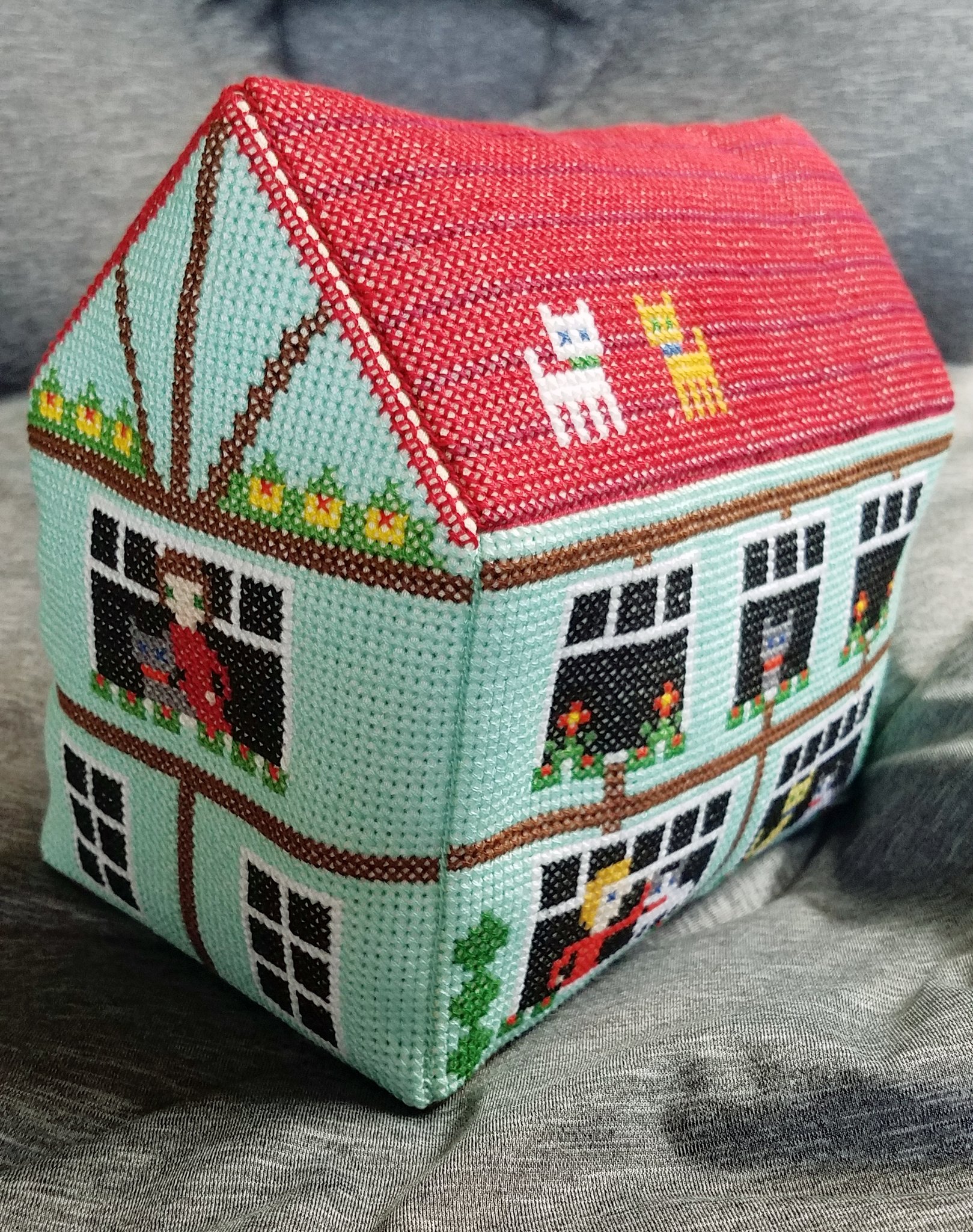 【豪華】お値打ち⭐︎戸塚刺繍 大きな衝立⭐︎年末年始 和室　インテリアに 豪華】お値打ち⭐︎戸塚刺繍 大きな衝立⭐︎年末年始 和室