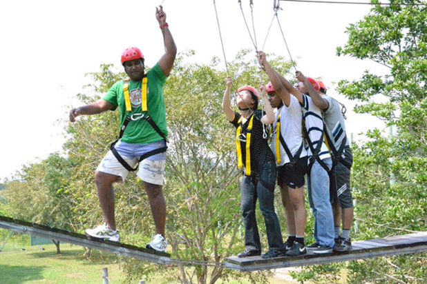 ultimahub's tweet photo. Benefits Of Team Building in Vietnam with Ultimahub https://t.co/a6f3Pk0c0h #SoftSkillsTraining #CorporateTraining #Teambuilding https://t.co/klGEwSoeis