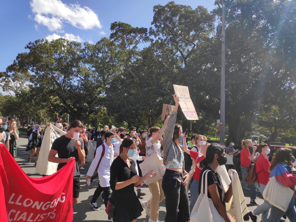 opinionatedleft's tweet photo. Amazing show of student power today at Sydney University- we took to the streets to demand universities do not cut staff and courses, and that the government retracts their higher education bill which increases uni fees and cuts failing students off of government support https://t.co/Wq0aWa0Oy3