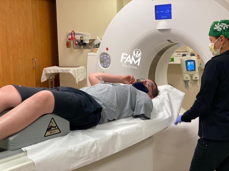 joinourfam's tweet photo. FAMily Scans 🔬
Will was in clinic🏥 for his 3 month follow up scans. Unfortunately, his allergy to the IV contrast continues to cause the dreaded nausea🤢 and vomiting that always accompanies his scans. #FAM #FightingAllMonsters #ChildhoodCancer #WhatWouldJoshSay #ForeverNatalie https://t.co/wY70PH6mlJ