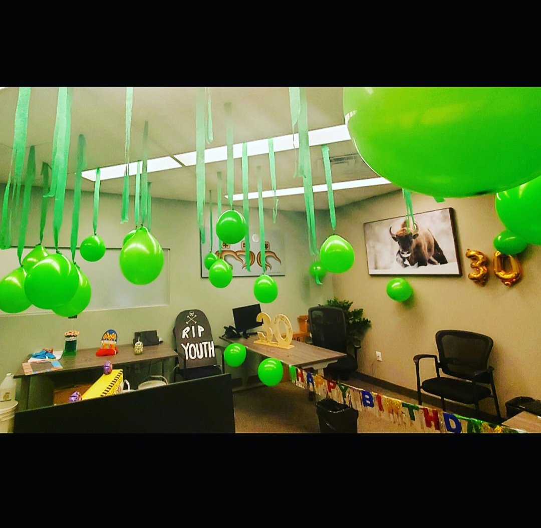 AmandaWorm22's tweet image. I am still in awe!!! Thank you.

#FHQDEV #TokataHRSolutions #workplace #greatplacetowork
#greatful #allsmiles #workfamily
#imnotcryingyourecrying #blessed #thirty #greatteam #celebration #birthday #happy #lucky 

m.facebook.com/story.php?stor…