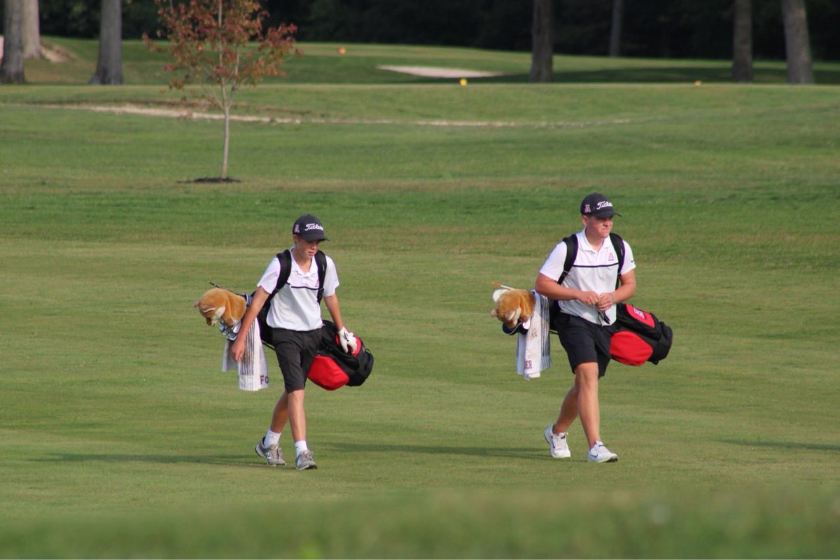 What a great turnout and show of support for our senior tonight! Way to represent <a href="/jacksonizzard/">Jackson Izzard</a>, <a href="/Keith_JT2/">JT Keith</a> and all the boys!
The clap out for all golfers in the final group was a great ending to an awesome night. And Matthew got to spend it with his little brother! #memories