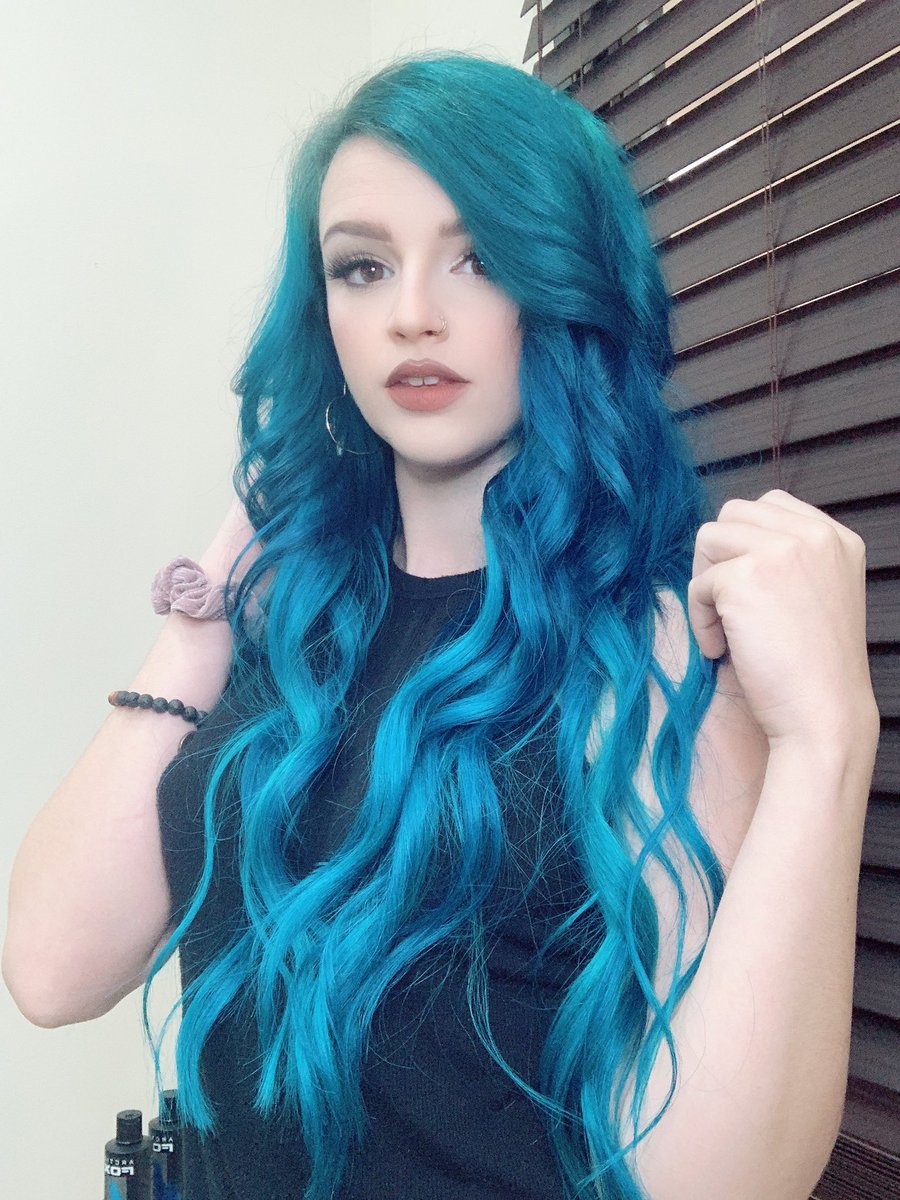 Meddlingpixie1's tweet image. I feel like a whole brand new Bitch! I’m beyond excited to shoot some content with this new hair!!!