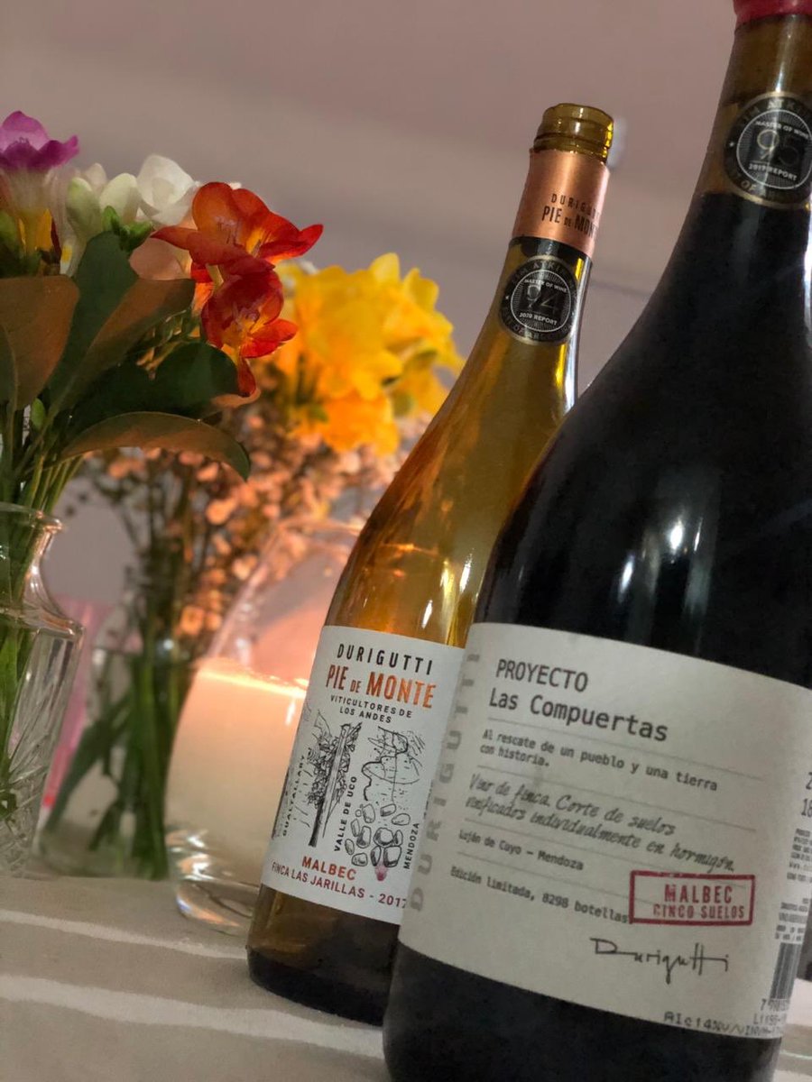 Es martes pero con hija <a href="/AntonellaSamos/">An</a> decidimos transformarlo en finde con estos  vinazos de <a href="/DuriguttiWines/">Durigutti Winemakers</a> <a href="/PabloDurigutti/">Pablo Durigutti</a> <a href="/HectorDurigutti/">Hector Durigutti</a> 
In your face cuarentena!