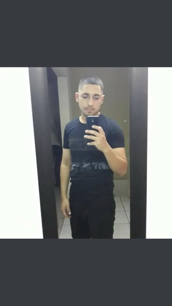 grindrmty2020's tweet photo. Qué sabemos de este chico? #gaymty #mtygay #grindrmty #mtygrindr #regiogay #gayregio #grindrregio #regiogrindr #gay #grindr https://t.co/0UqrlNWjo3
