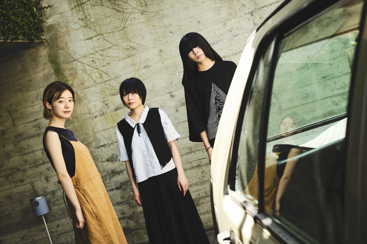 【プレゼント】羊文学(<a href="/hitsujibungaku/">羊文学</a>)のサイン入りミニ色紙
(<a href="/ototoy_info/">オトトイ</a>)をフォローし本ツイートをRTしてくれた方(1名)にプレゼント!当選者はDMにて(10/5〆切)
記念すべきメジャー・デビュー作「砂漠のきみへ/Girls」などたっぷりと語ってもらったインタヴューはこちら→ototoy.jp/feature/202009…