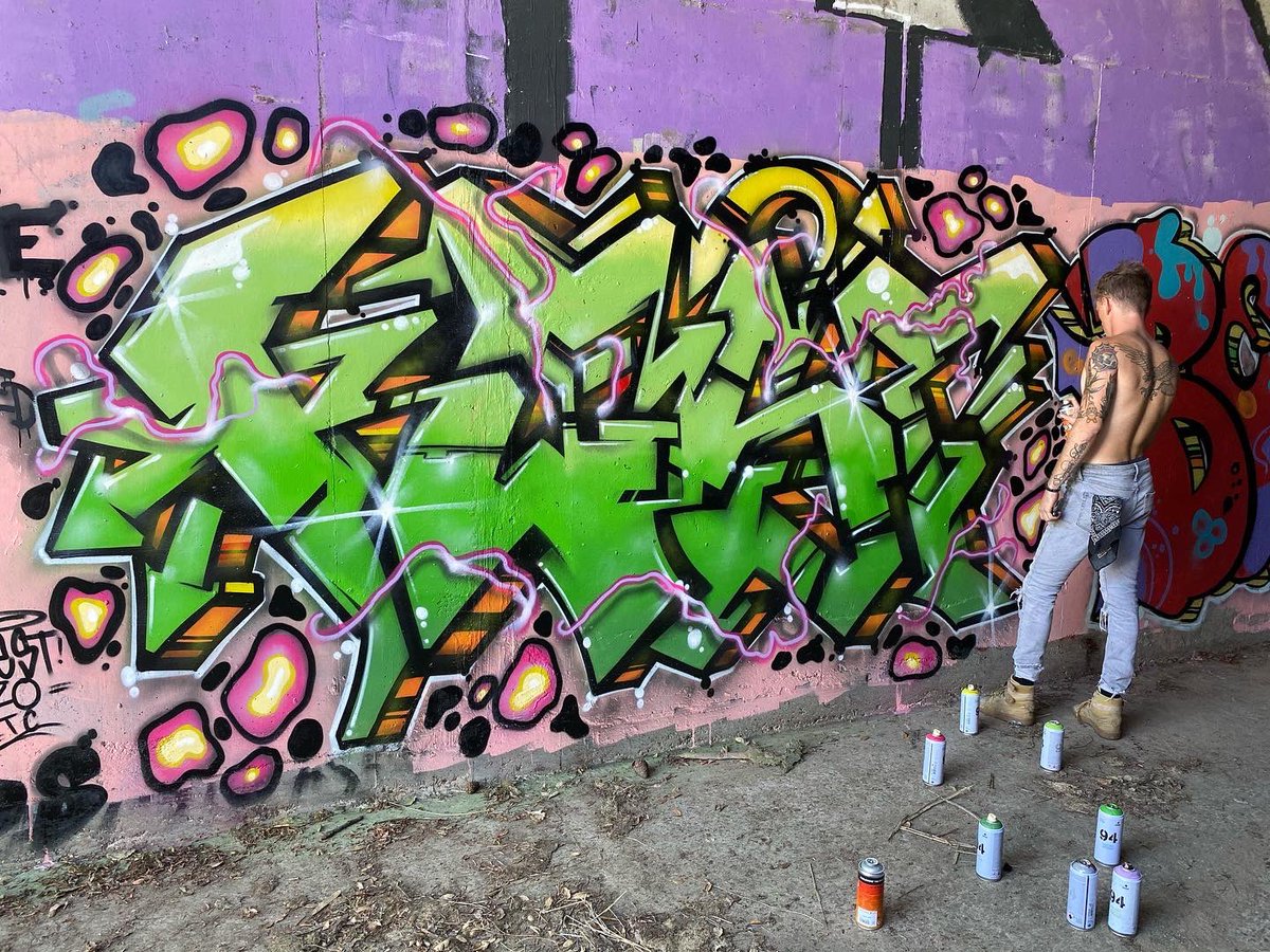 Noahswartz4's tweet photo. The only thing I know https://t.co/Cr5CfBnVMX