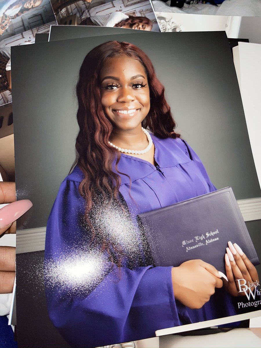 finelinepremium's tweet photo. y’all im a senior omg... https://t.co/qHlrhX6qhT