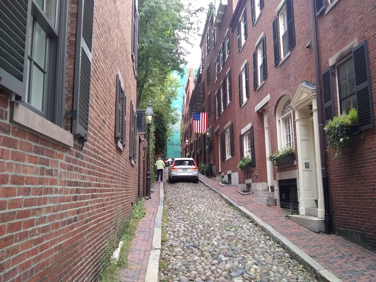 JackStewartCham's tweet photo. My shots of the famous Beacon Hill in Boston today https://t.co/PeCpDzAST1
