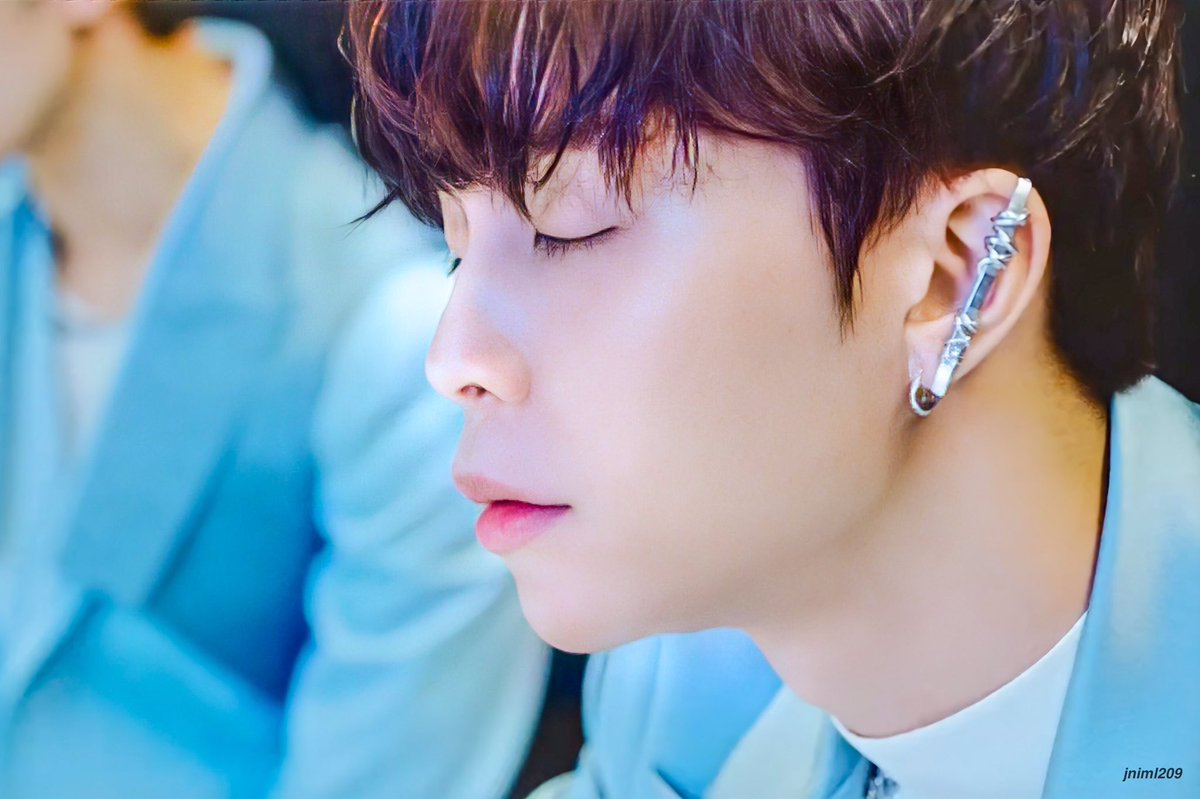 adoresunrays's tweet photo. johnny deserves all the best things in this world!! he is talented, unique, precious and full of talents 🥺 johnny deserves more love! JOHNNY DESERVES BETTER 💚
#treatjohnnybetter https://t.co/M2WzDTpQ52