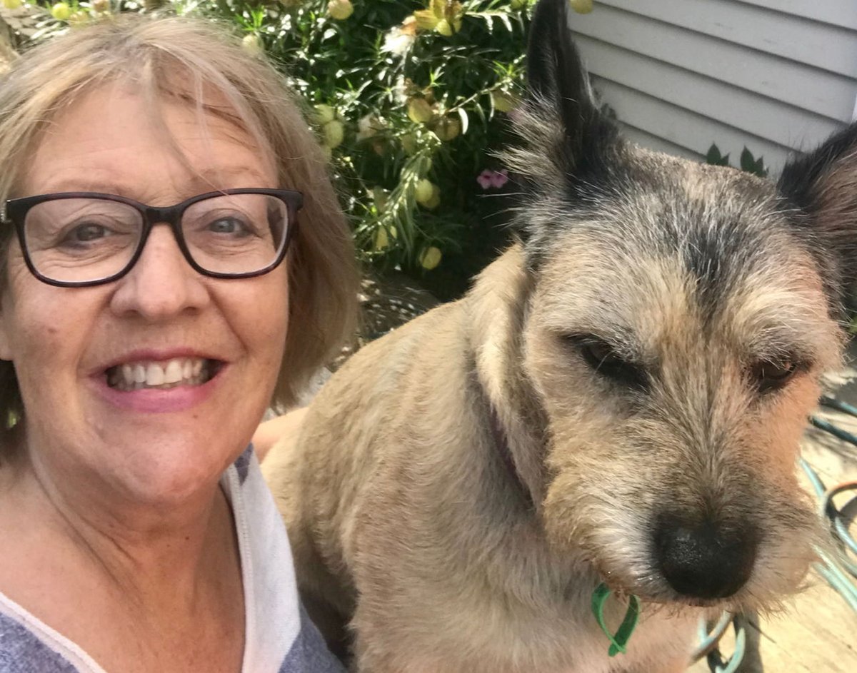 “Ovarian cancer stats aren’t flash and this experience taught me how easy it is to ignore the signs.” 💬

Lisa Finucane calls out to all women about the importance of knowing #ovariancancer symptoms during #GynaecologicalCancerAwarenessMonth.

Read more: anzgog.org.au/consumer-resea…