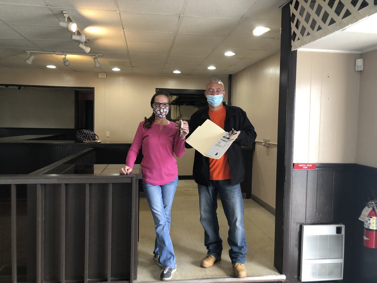 BethProko's tweet image. Great things are happening In Quinsigamond Village!!!!! We are so very excited that Minas Market will be opening soon!!!! 

Welcome Ronald and family!!!

#quinsigamondvillage
#newinthewoo