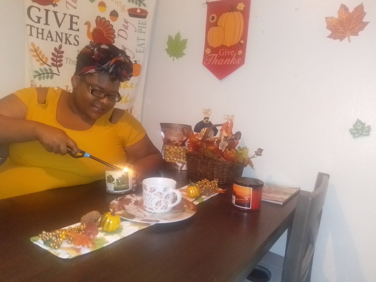 ExpressOneSelfB's tweet image. Hey OneSelfers!!!🍁🍂FALL🍁🍂
#ExpressOneSelf #OneSelfers #Blogging  #Blogger #PlusSize #AuthenticSelf #Music #Inspiration #Travel #LifeStyle #BeautyAndFashion #FoodAndWellness #HotPress #FallDecor #Fall #Candles #FallSeason #SocialDistantFall #QuarantineLife #FallQuarantine