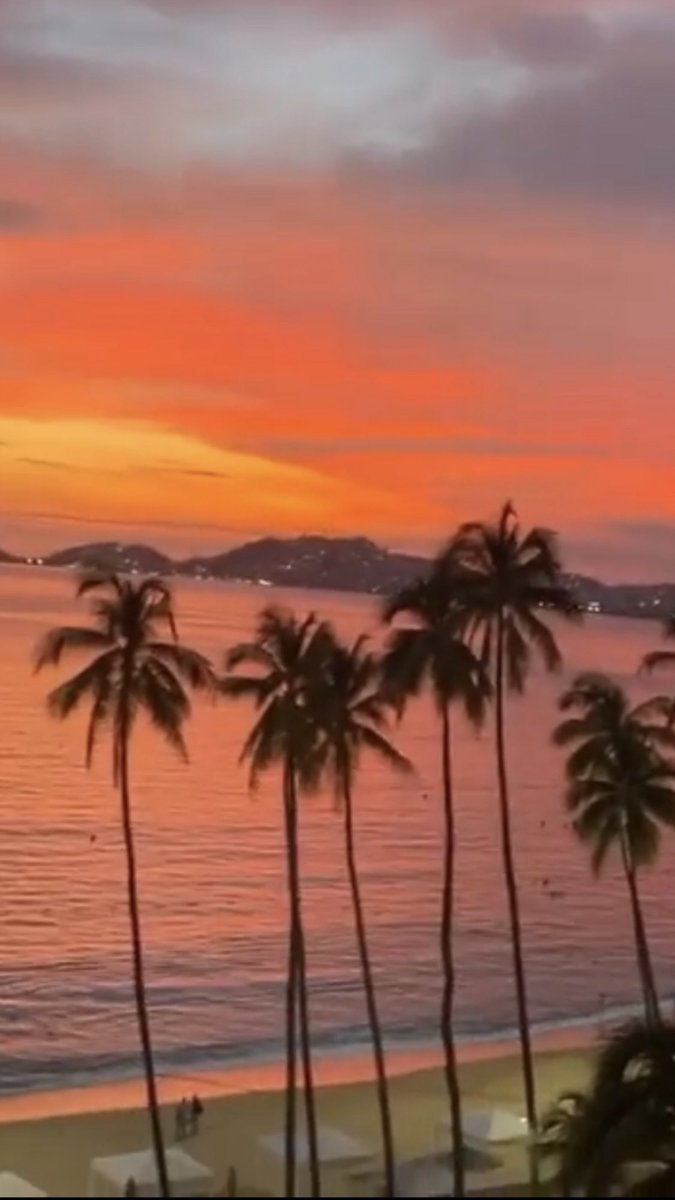 juancarlosheb's tweet photo. Bello atardecer de otoño https://t.co/hlxYqMpieJ