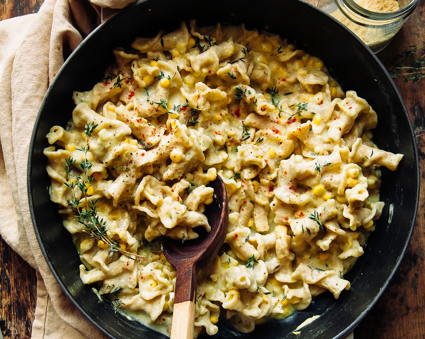 thevegetariandi's tweet photo. CREAMY CORN AND LEMON PASTA WITH THYME
Learn the recipe here: https://t.co/ZDNDS4G4oB

#Healthyfoods #Recipes #Healthyrecipes #Healthysnack https://t.co/BtL5EN5e5g