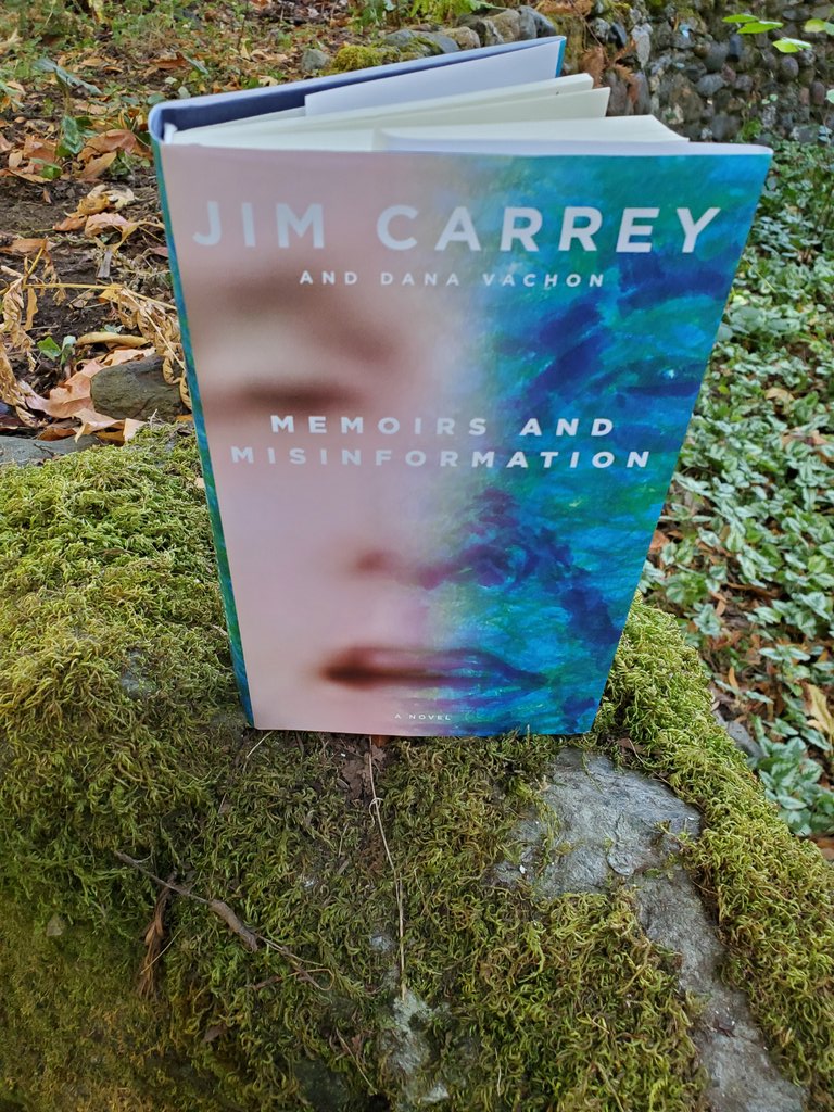 NutsackPotato's tweet photo. @JimCarrey I've been waiting for my vacation this week to start reading. 2 chapters in, hooked. Amazing! Thabk you. https://t.co/UsxWMKy6Y0