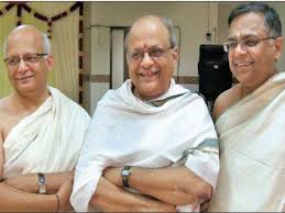 aditya_kondawar's tweet photo. 3 Brothers

N Chandrasekaran, Chairman - Tata Group 

NG Subramaniam,COO - TCS 

N.Srinivasan, CFO - Murugappa Group 

All 3 studied in a Tamil medium school at Mohanur, a village near Namakkal 

You don't need a fancy education to be at the top! https://t.co/gGLwQDsNmE