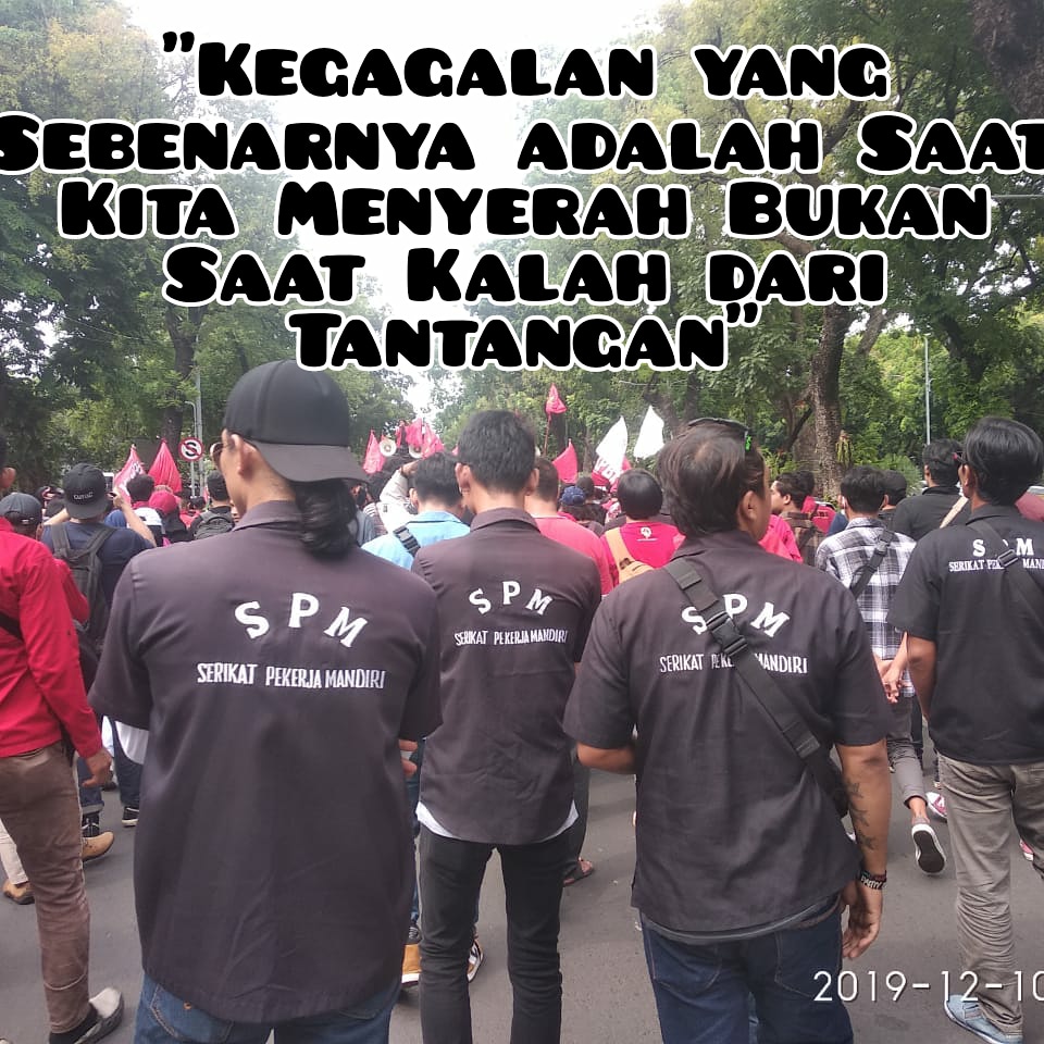 BciSpm's tweet photo. "kegagalan yang sebenarnya adalah saat kita menyerah bukan saat kalah dari tangtangan"
#SERIKATPEKERJAMANDIRI PT.BEESCO INDONESIA &amp; Forum Buruh Karawang(FBK)
salam✊
BERANI MELAWAN PENINDASAN👊 https://t.co/xr0DjCAJSW